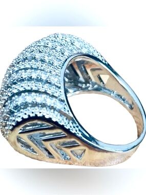 Pavé CZ Chunky Ribbed Dome Statement Ring 18K White Gold Filled AAA CZs NWOT